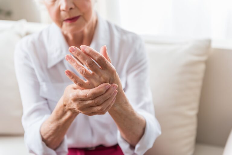7 Tips for Managing Arthritis with In-Home Care