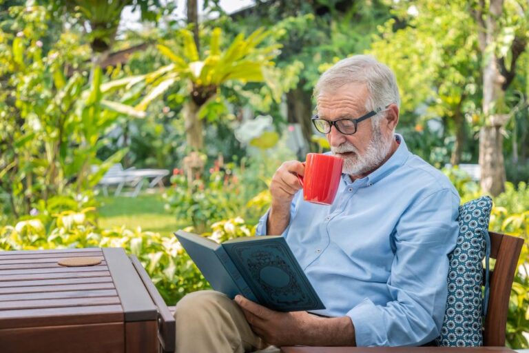 Health Benefits and Risks for Seniors Drinking Coffee